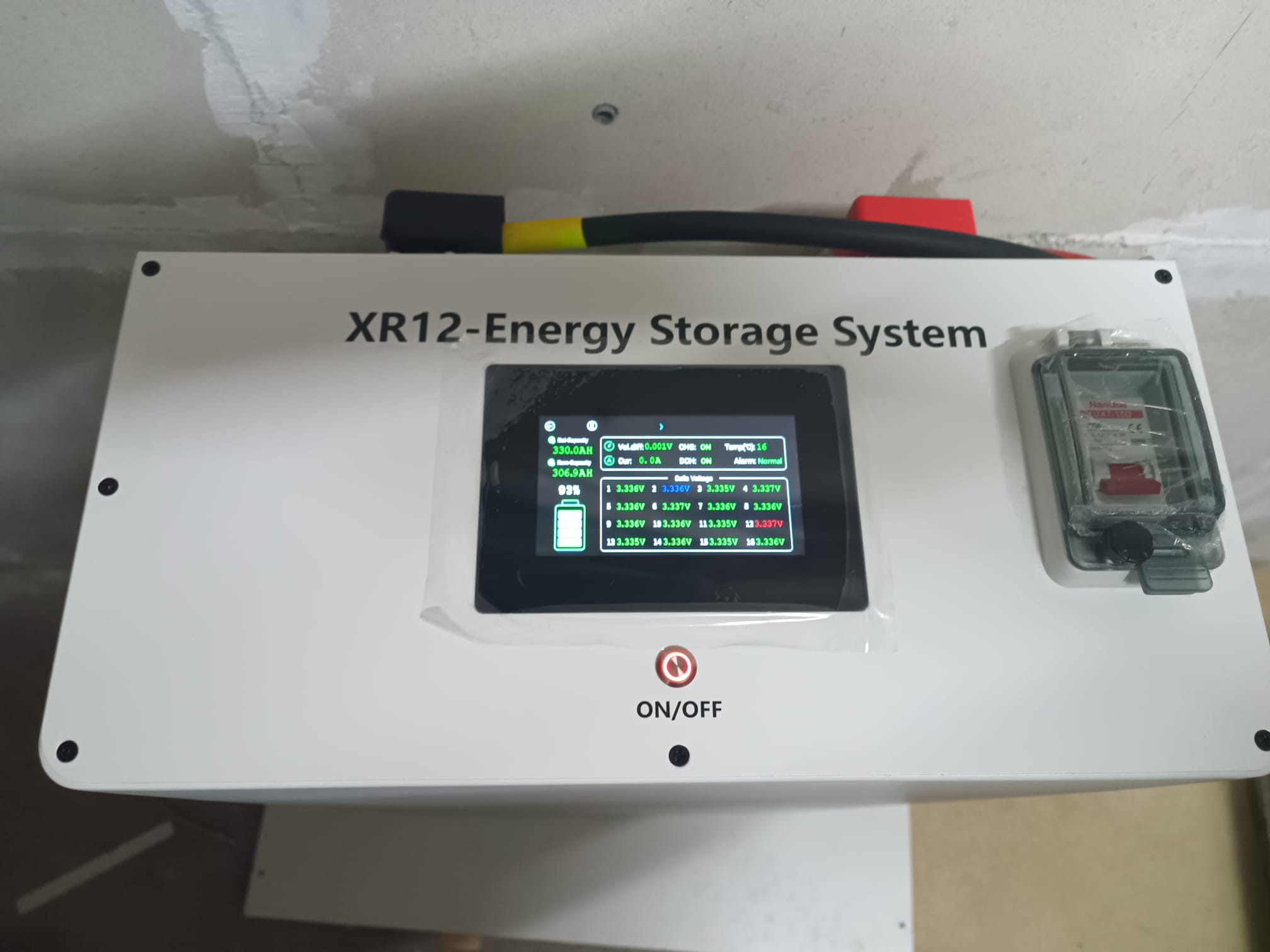 LCD met 16 individuele celspanningen